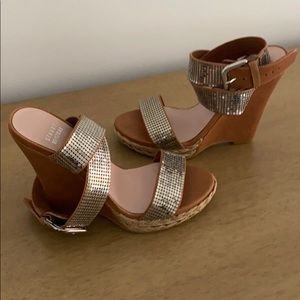 Worn once. Heel 5 in. Platform 1 in.